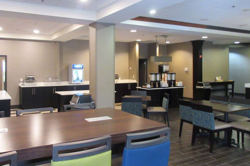 Comfort Inn & Suites Logan Near University Restaurante foto